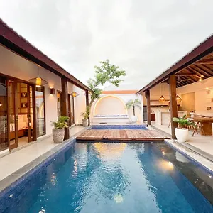 Apple & Ferienpark Seminyak